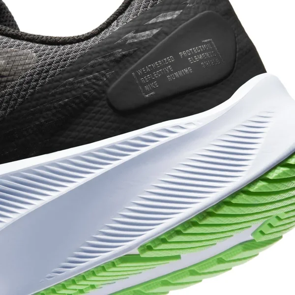Men's Nike Quest 3 Shield Running Shoe - Black/Green - Size 10.5