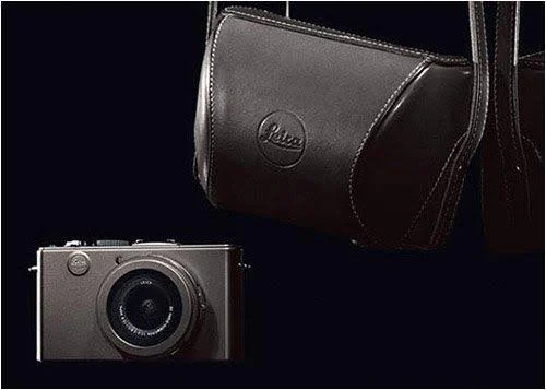 Leica D-Lux 4 Digital Camera Special Limited Edition (titanium)