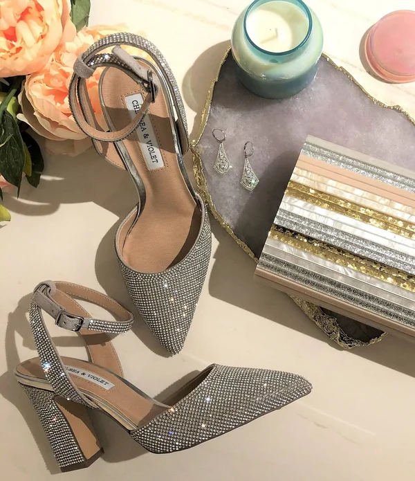Chelsea Violet Mary Rhinestone Embellished Pointed Toe Pumps - 6M