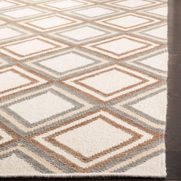 Safavieh Dhurries Ivory - Blue Area Rug; 5' x 8'