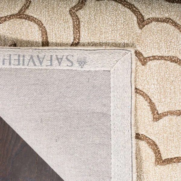 Safavieh Soho Rug SOH812D Chocolate - Red, 7& 6x22 x 9& 6x22