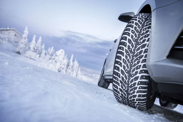 Nokian Hakkapeliitta 9 (Studded) 215/50R18 92T BSW