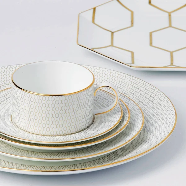 Wedgwood ARRIS Accent Plate Octagonal White