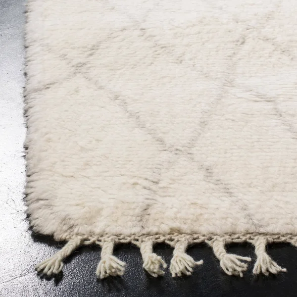 Safavieh Casablanca CSB145D 4&0x22 x 6&0x22 Grey - Ivory Area Rug
