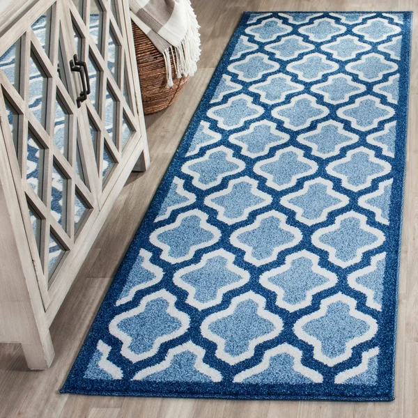 Safavieh Amherst AMT420Q Light Blue, Navy Rug 7& x 7& Round