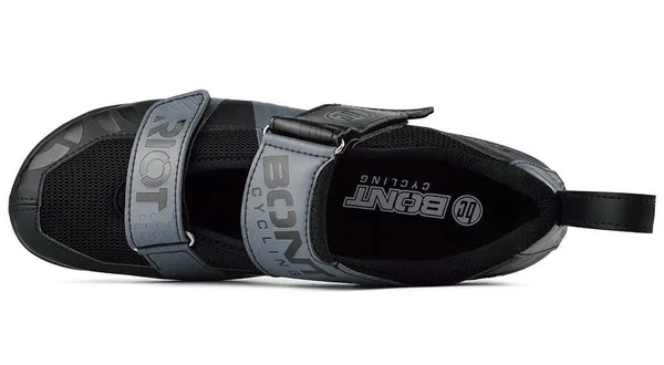Riot TR+ Black/Charcoal 44, 9.5, Asian Fit