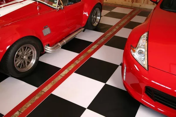 G-Floor 5' x 10' Imaged Parking Mat (Checkerboard with Red Border)