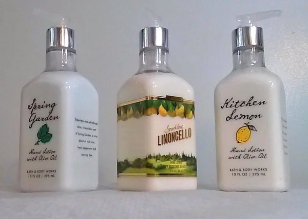 Bath & Body Works Sparkling Limoncello Luxury Hand Lotion with Olive Oil (300ml)