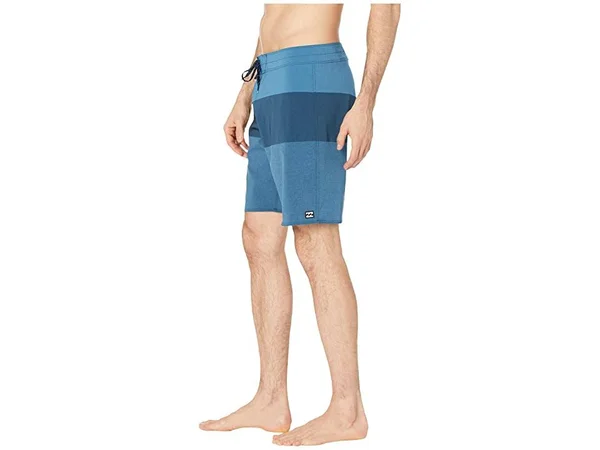 Billabong 19x22 Tribong Airlite Boardshorts Navy 38