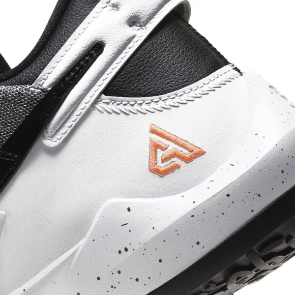 Nike Zoom Freak 2 Basketball Shoes in White/White Size 14.0