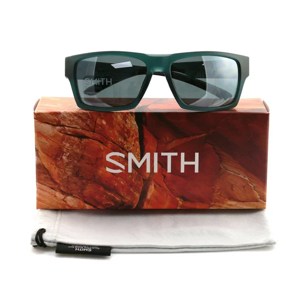 Smith Outlier 2 Sunglasses Matte Crystal Deep Forest - Platinum