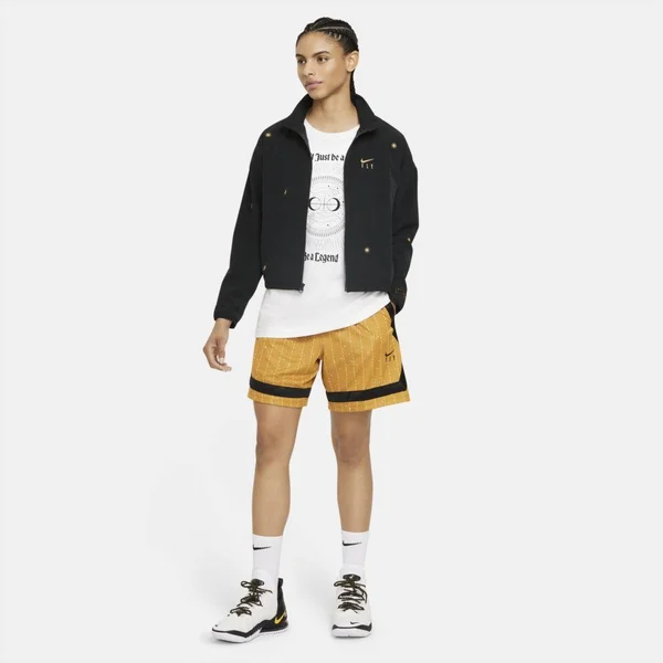 Nike Women's Legend Basketball Boyfriend T-Shirt - Medium, White