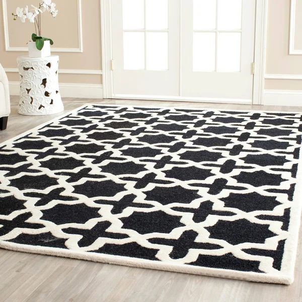 Safavieh Cambridge Black & Ivory 8& x 10& Rug