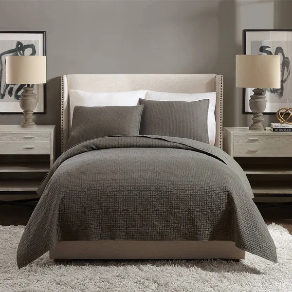 Ayesha Curry Full/Queen Labyrinth Quilt Gray