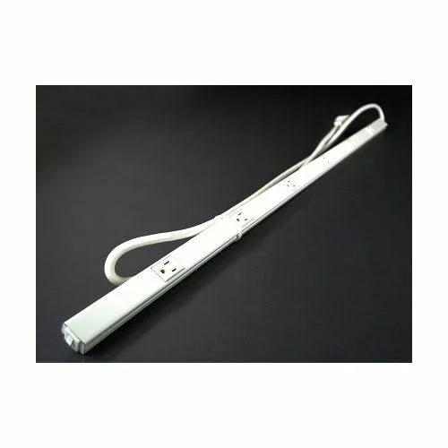 Wiremold G20-C2 Plugmold, 120V, 15A, 40x22L, 6 Outlets
