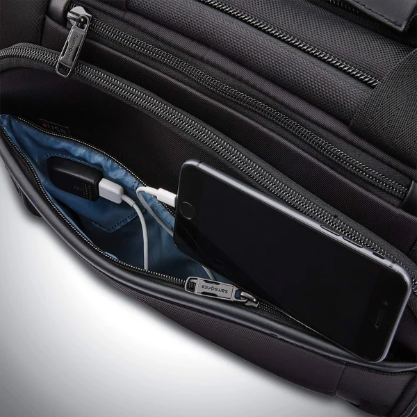 Samsonite Pro Slim Messenger Notebook carrying case