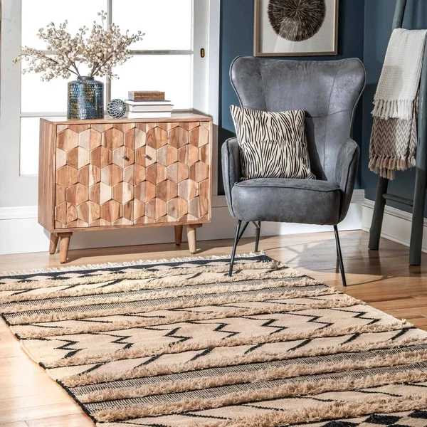 nuLOOM Keily Shaggy Geometric Stripes Area Rug (5& x 8& - Tan)