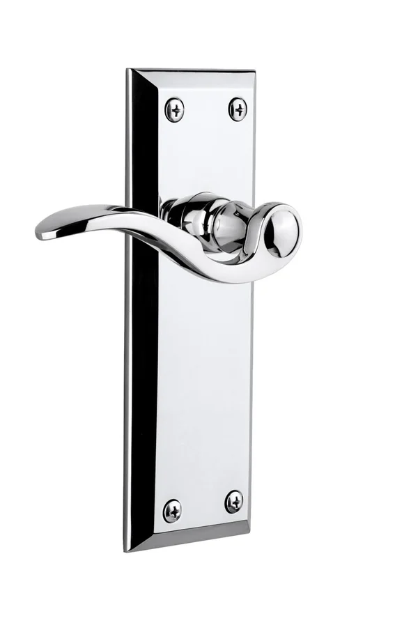 Grandeur 821983 Bellagio Single Dummy Door Lever with Fifth Avenue Plate Finish: Bright Chrome, Lever Orientation: Left