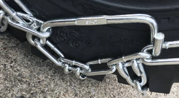 TireChain.com 22 x 11 x 8 - 22 11 8 ATV UTV 2 Link V Bar Tire Chains Set of 2