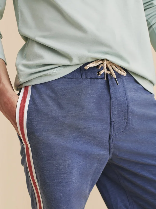 Faherty Men's Retro Surf Stripe Boardshort - Blue Red Stripe 32