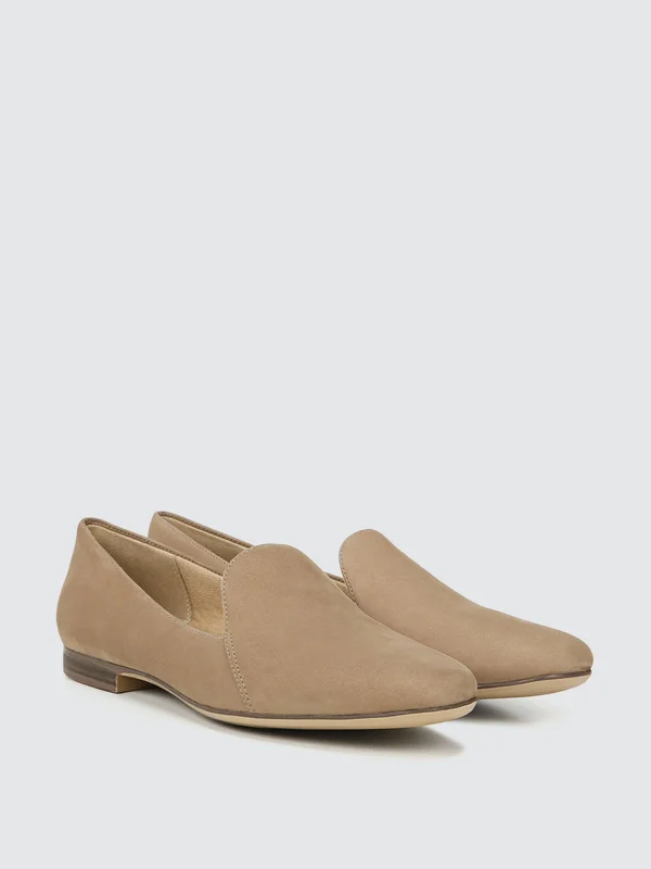 Naturalizer Women's Emiline Loafer, Size: 12, Beige