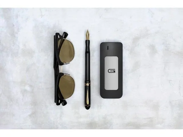 Glyph 1 TB External SSD - M.2 - Atom - USB 3.1 Gen 2 - USB-C