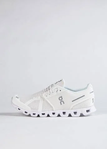 on Cloud 8.0, All White (Women's)