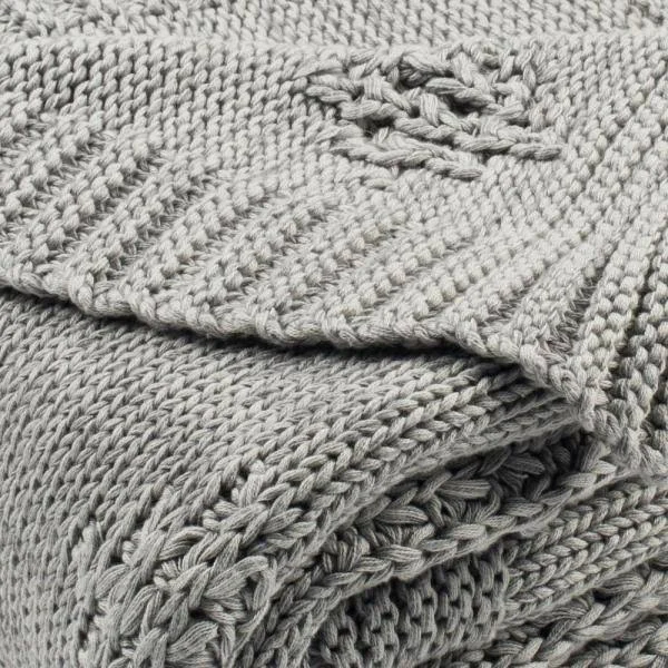 Safavieh Cozy Knit Geometric Throw - Grey