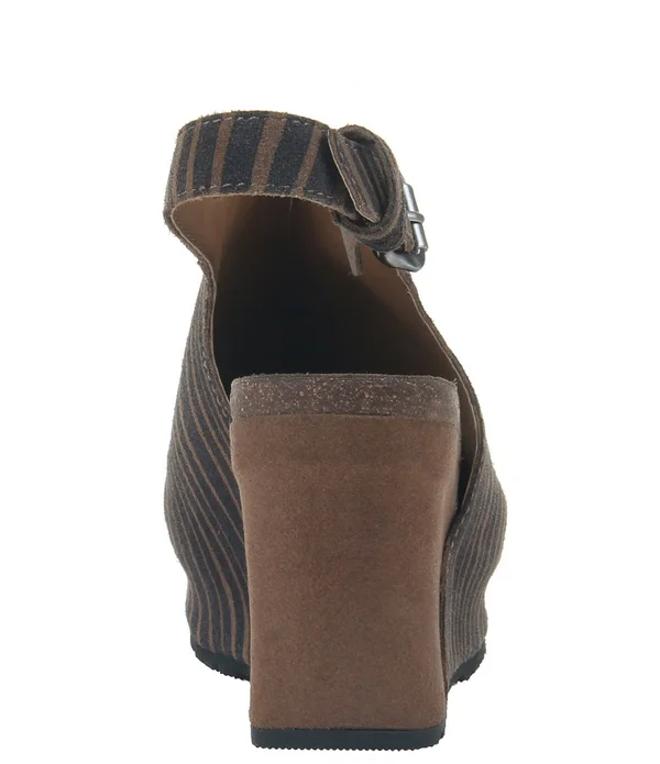 OTBT Jaunt (Tan) Women's Wedge Shoes