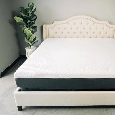 Rebeca 10x22 Medium Gel Memory Foam Mattress Alwyn Home Mattress Size: King