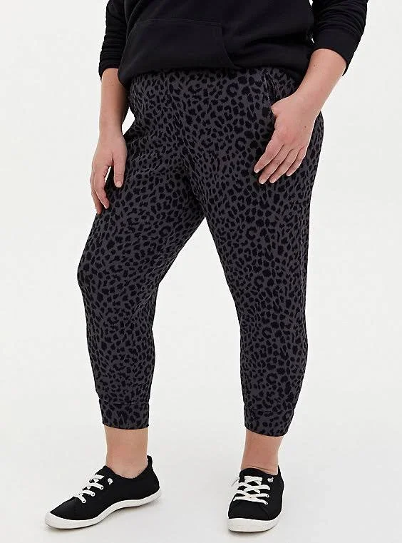 Plus Size Skinny Relaxed Fit Jogger Ponte Leopard Dark Grey in Dark Grey, Size 2x by Torrid