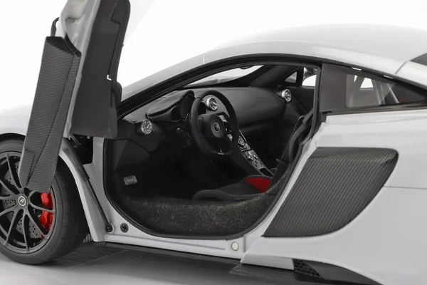 McLaren 675LT Silica White 1/18 Model Car by AUTOart