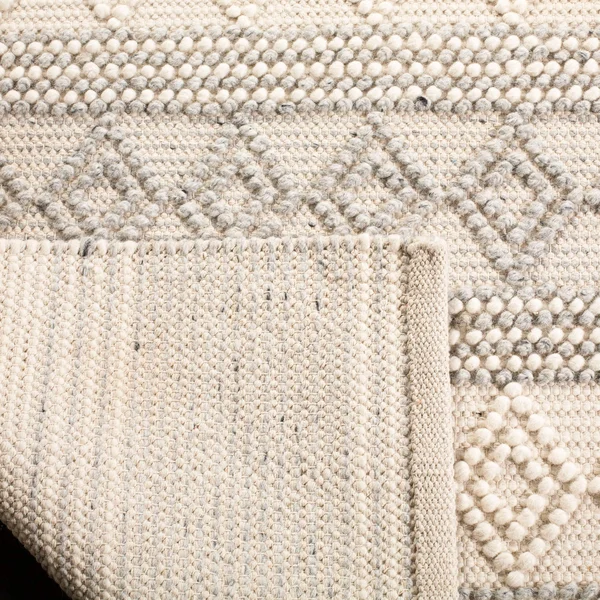 Safavieh Natura NAT750F 5& x 8& Grey - Ivory Rug