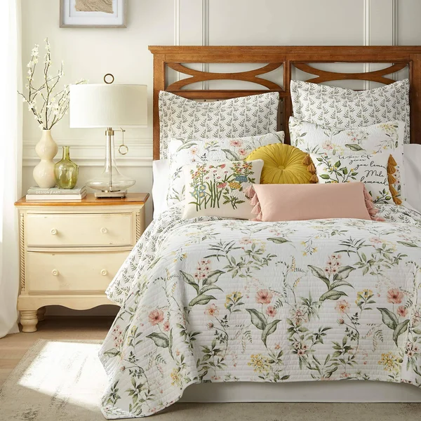 Levtex Home Viviana Quilt Set and Shams - White, Twin